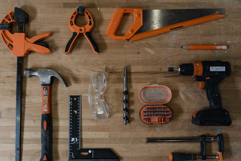 Tools for equipment maintenance